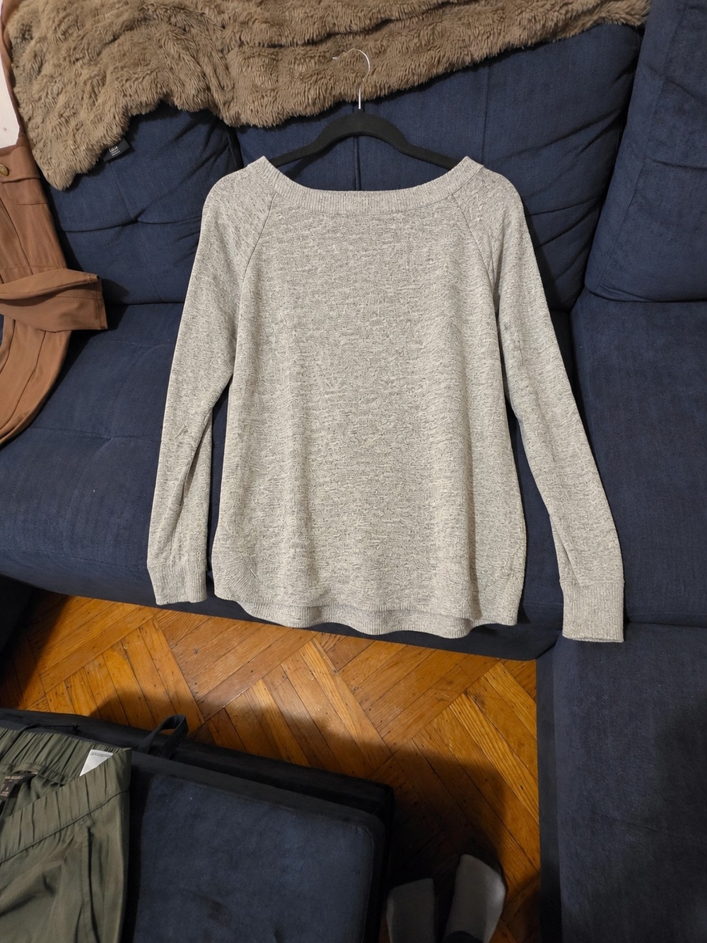 Gap Long Sleeve Gray Top Size Small Like New... Long Sweater